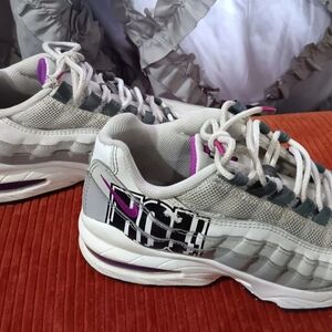 Nike Air Max  95  Women's Sneakers
